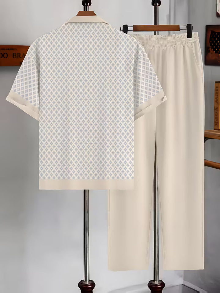Vielseitiges Herren Sommer Set: Zweiteiler mit geometrischem Design, sehr bequem für jede Gelegenheit.