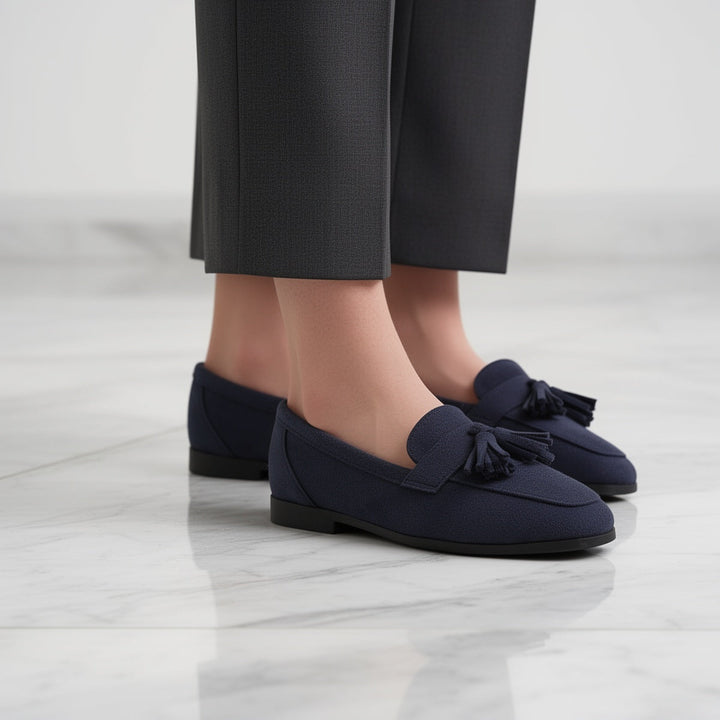 Unisex Wander- & Komfortschuhe in Marineblau, ideal für lange Wanderungen und Freizeitaktivitäten.