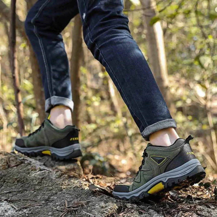 Komfortable Unisex Trekkingschuhe. Ideal für lange Wanderungen & Outdoor-Abenteuer im Gebirge.