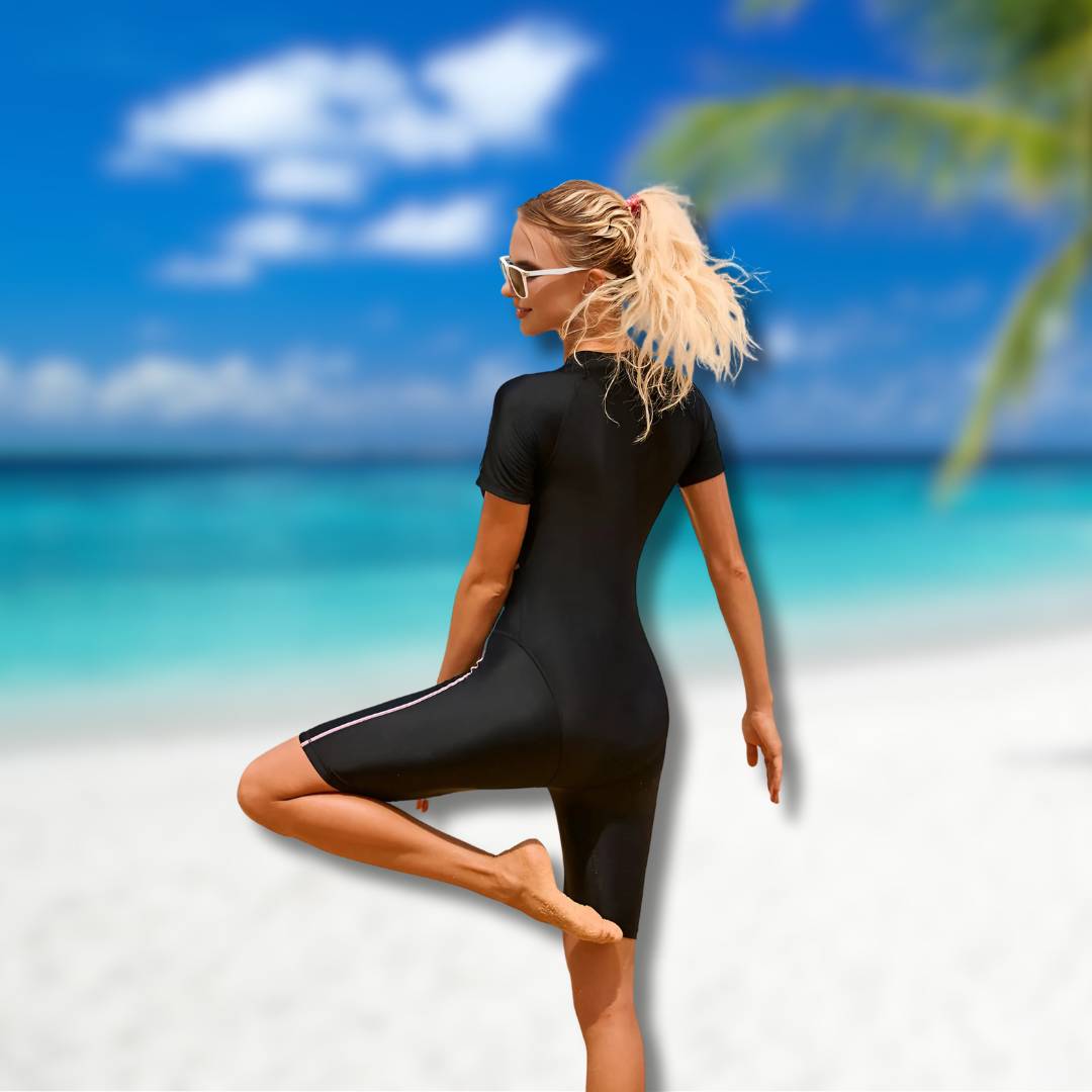 Flexibler, schnelltrocknender Damen Shorty Neoprenanzug Kaia für optimalen UV-Schutz bei Wassersportarten.
