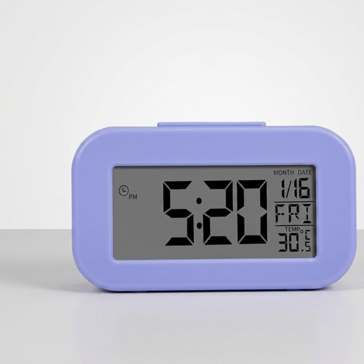 Vielseitige digitale LED-Uhr mit Nachtlichtfunktion. Ein moderner Wecker für Schlaf- und Wohnbereiche.