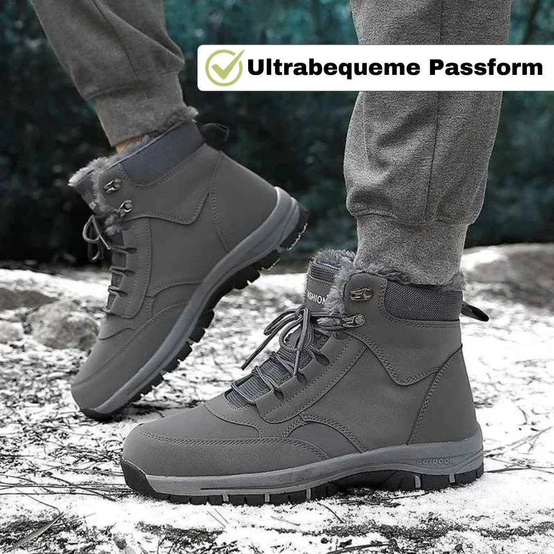 Nahaufnahme rutschfeste Profilsohle der Damen Winterstiefel für sicheren Halt auf Eis & Schnee.
