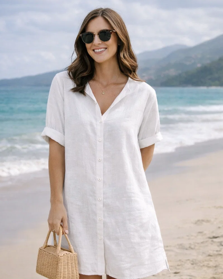 Damen Strandkleid in Loose-Fit, V-Ausschnitt & Knotendetail. Bequem & luftig für Strandtage & Reise.