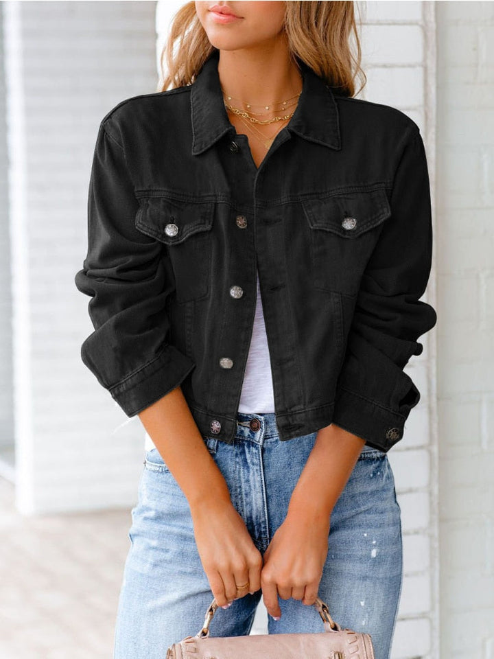 Hochwertige Damen Jeansjacke mit Button-down, cooler Style als bequeme Übergangsjacke für Herbst & Frühling.