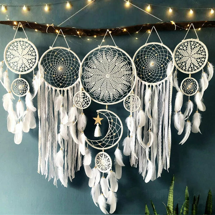 Exklusives handgemachtes Boho Traumfänger Makramee Set. Stilvolle und spirituelle Wanddekoration aus Baumwolle.