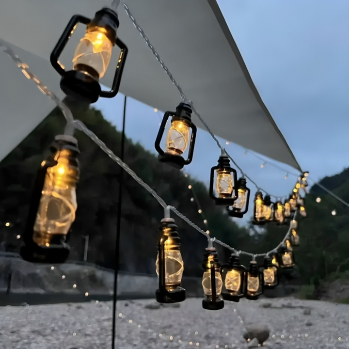 Hochwertige EmberGlow Outdoor-Lichterkette mit warmweißem Retrolicht, 3m, für stimmungsvolle Beleuchtung.