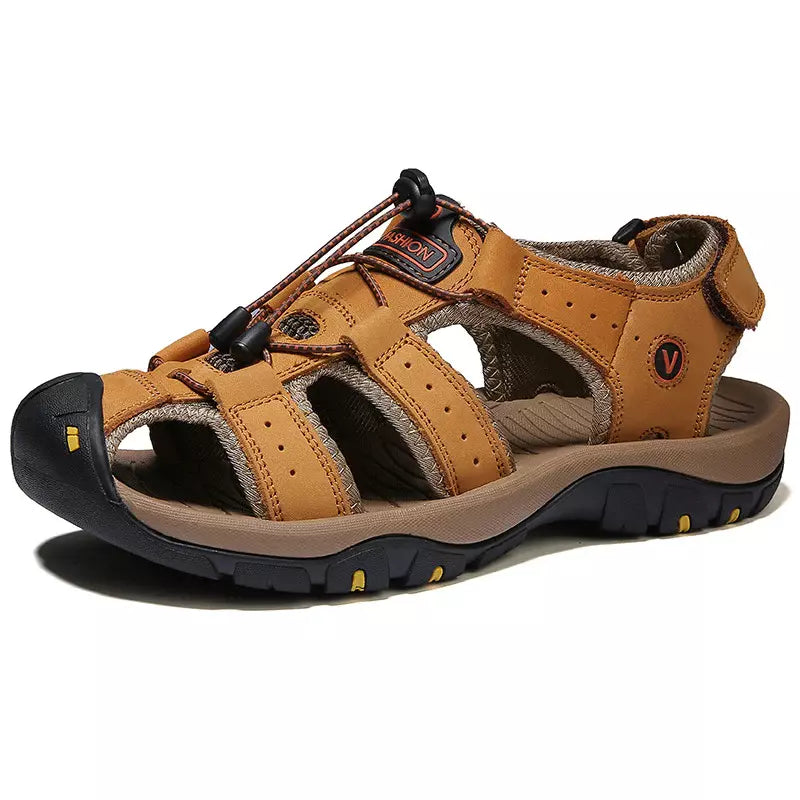Outdoor Herren Sandalen mit robustem Design und bequemen Fußbett, perfekt für Abenteuer und Sommeraktivitäten.