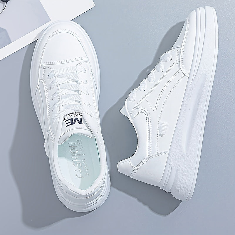 Detailansicht der Damen Sneaker. Rutschfeste, flexible Bequemschuhe für sicheren Halt und Komfort im Alltag.