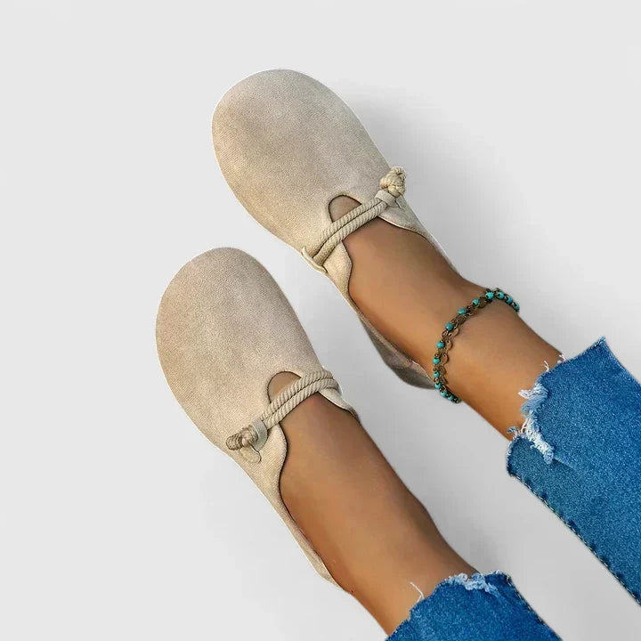 Komfortable Damen Slipper, orthopädisch, in Blau. Atmungsaktive Freizeitschuhe für Fußentlastung.