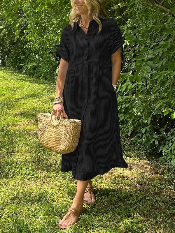 Tragebild: Elegantes Damen Maxikleid mit Blusenkragen, leicht und atmungsaktiv für den Sommer.