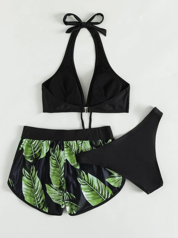 Hochwertiges Damen Bikini Set mit Strandshorts. Schnelltrocknende Bademode für Frauen im Sommerurlaub.