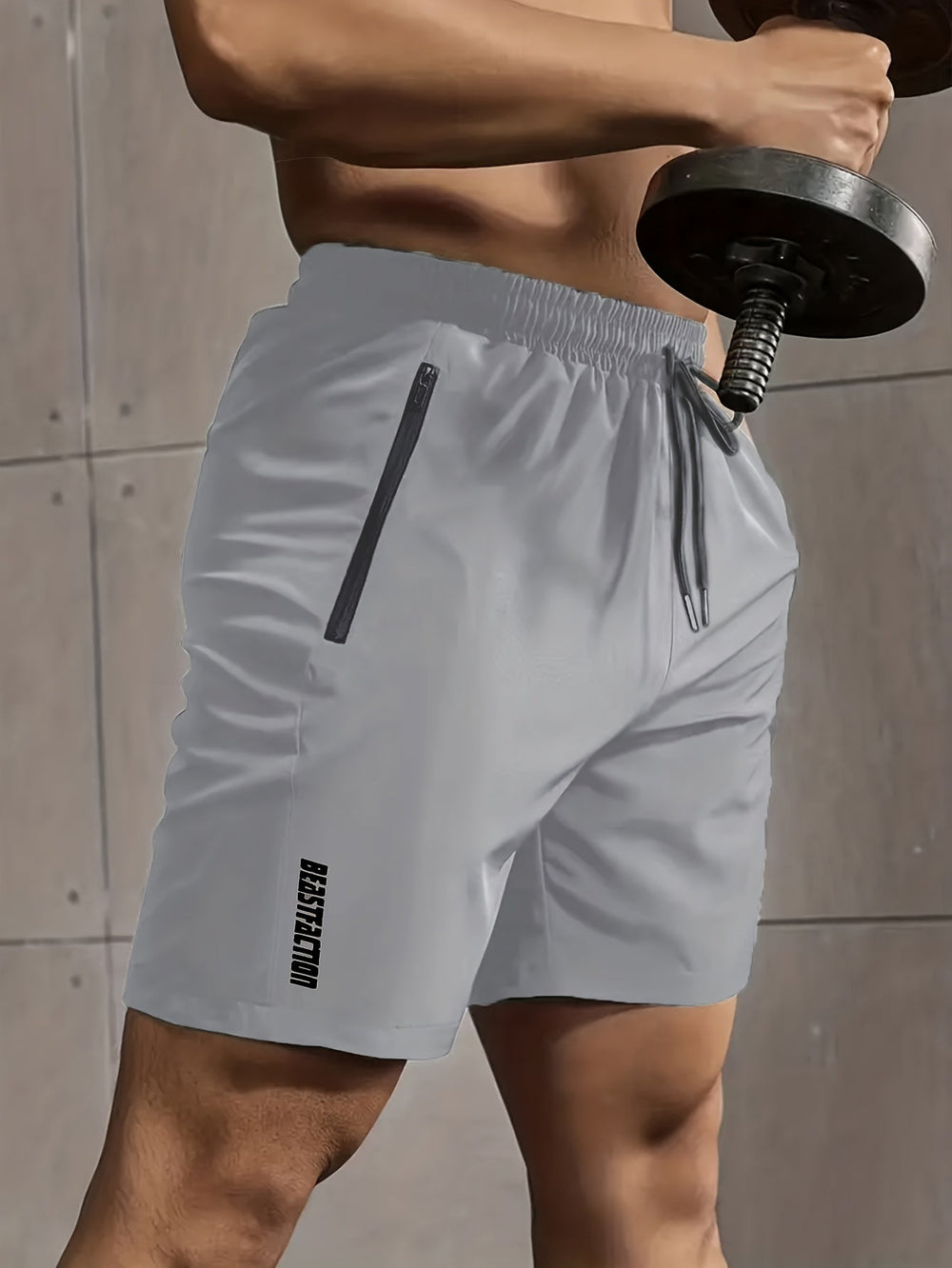Bequeme Herren Trainingsshorts mit Reißverschlusstaschen für Laufen und Sport.