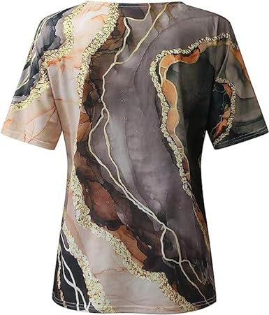 Lässiges Damen T-Shirt im Boho-Stil mit Marmormuster und V-Ausschnitt. Ideal für Freizeitmode.