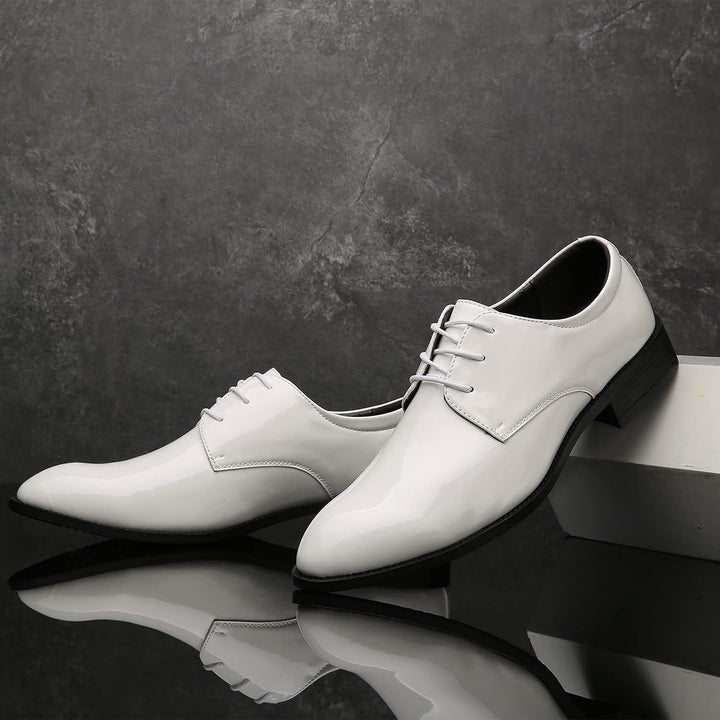 Elegante, zeitlose Herren Business Casual Schuhe, die jedem Outfit das gewisse Etwas verleihen.