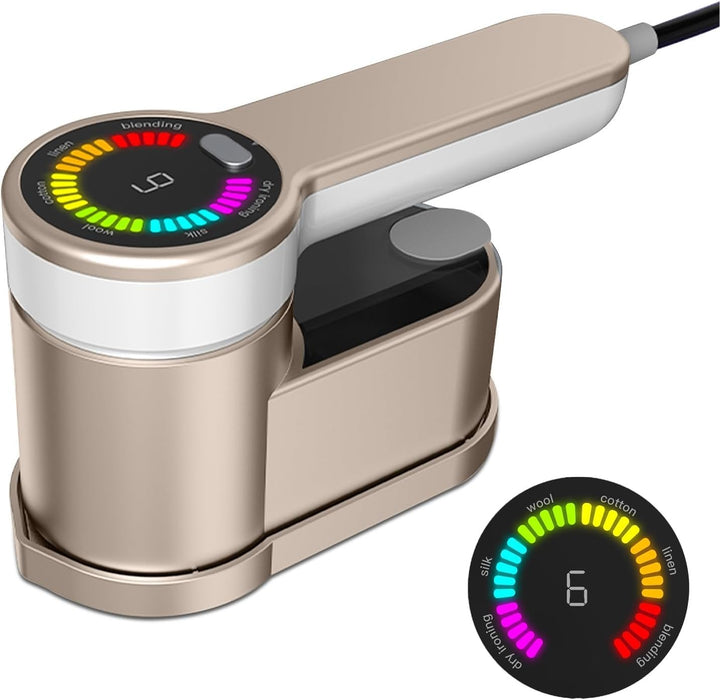 Modernes Gadget: Tragbarer 1200W Reise-Dampfbügler in Silber für perfekte Kleidungspflege.