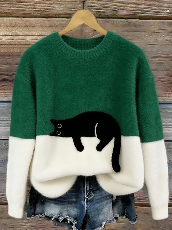 Kuscheliger Damen Oversized Pullover mit buntem Katzenmotiv, modisch und entspannt für jede Frau.