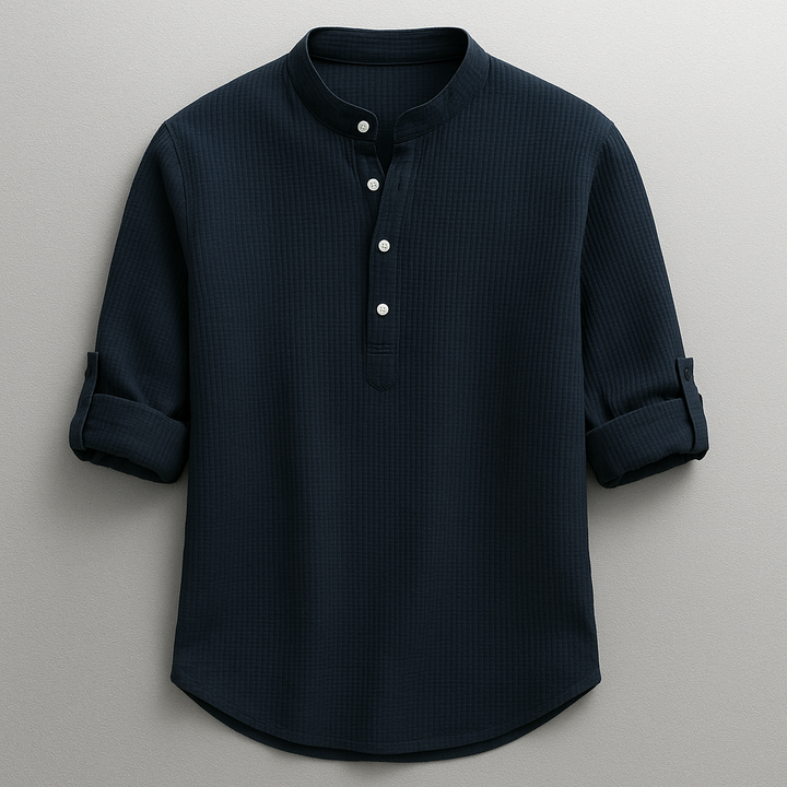 Modernes Herren Langarmhemd, perfekt gestylt für Business oder Smart Casual Anlässe, mit Tailored Fit.