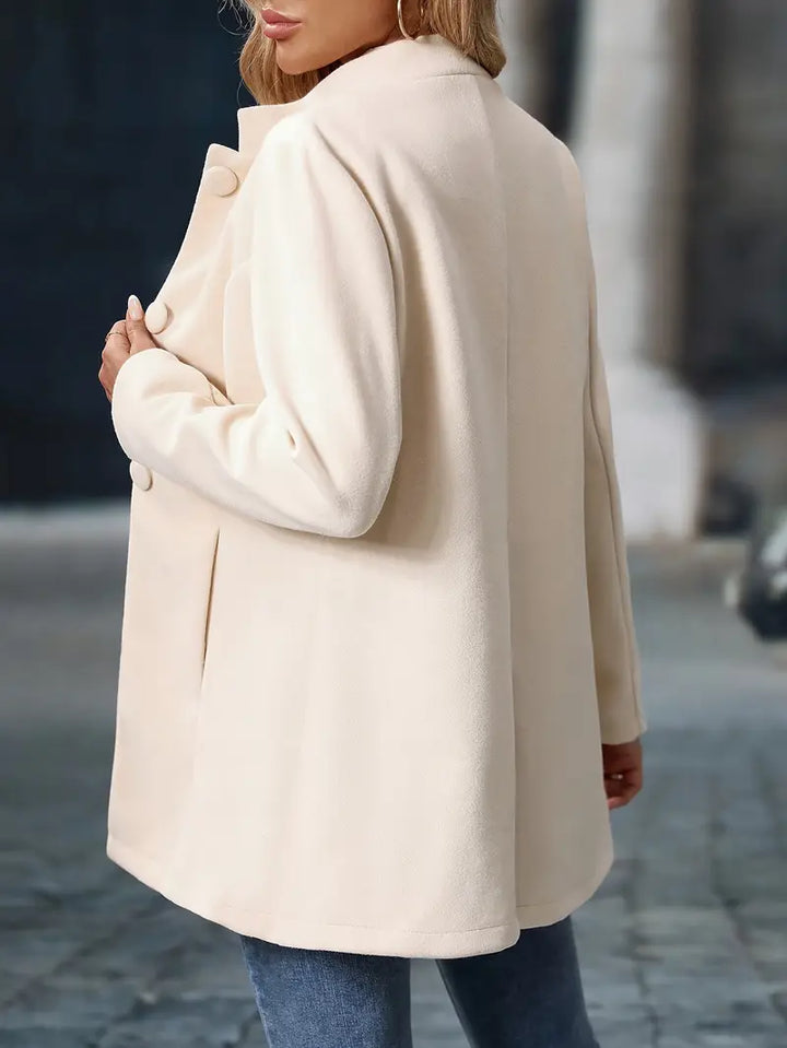 Schicker Damen Blazer, kragenlos, tailliert, langarm, perfekt kombinierbar für jeden Anlass.