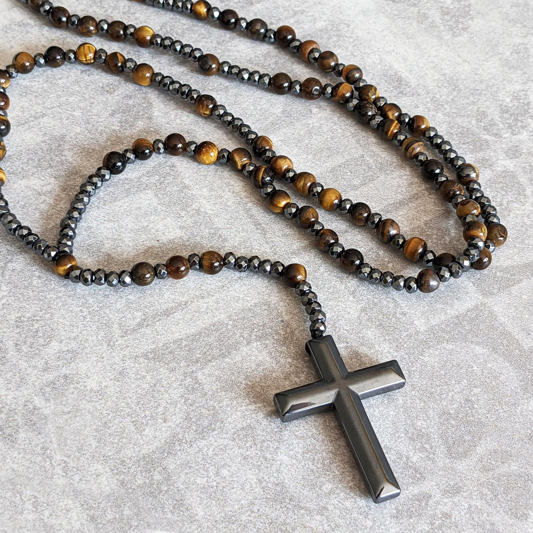 Elegante Herren-Rosenkranzkette mit Kreuz, ovalen Lapislazuli Edelsteinen. Ideales Männergeschenk.