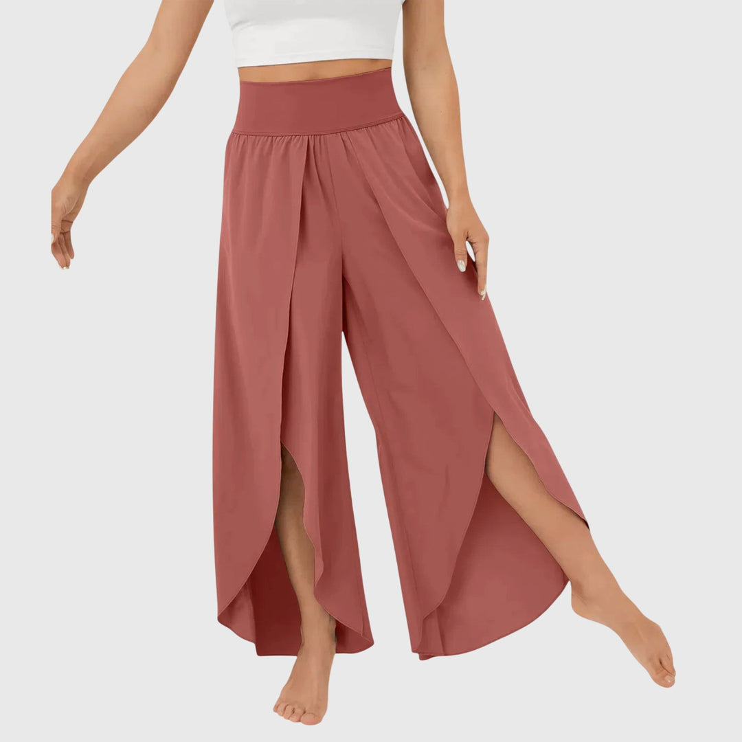 Fließende Damenhose mit weitem Bein und lockerem Schnitt, ein Must-have für die luftige Sommergarderobe.