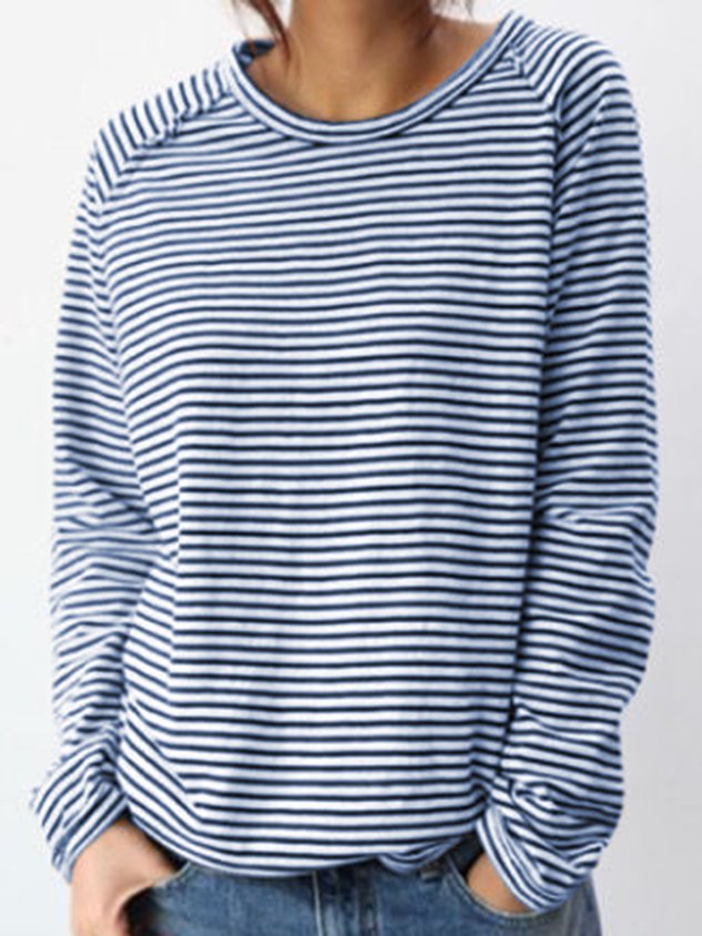 Damen Langarm-Shirt, gestreiftes Design, Rundhals, loose fit für modernen Casual-Look.