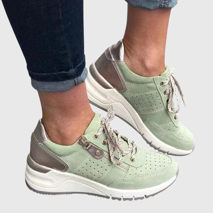 Bequeme, ergonomische Damen Sneaker in elegantem Design, ideal für Alltag, Freizeit & Spaziergänge.