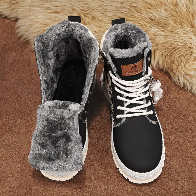 Profilansicht: Herren Schnürstiefel, hohe Boots mit Rundspitze, stabilem Absatz & robuster Profilsohle.