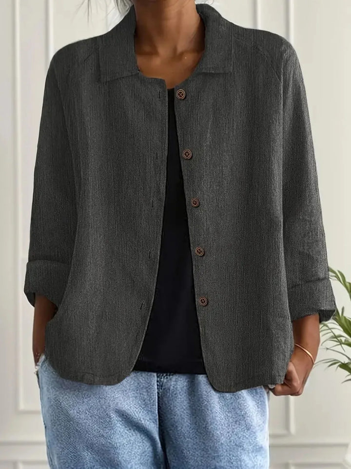Moderne Frühlingsjacke für Damen mit Knopfverschluss, ideal für bequeme Freizeitoutfits und den Übergang.