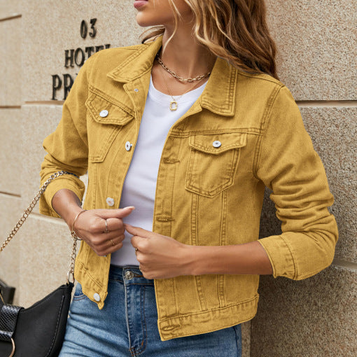 Vielseitige Damen Übergangsjacke: Dunkelblaue Jeansjacke mit Reverskragen, perfekt für Frühling & Herbst.