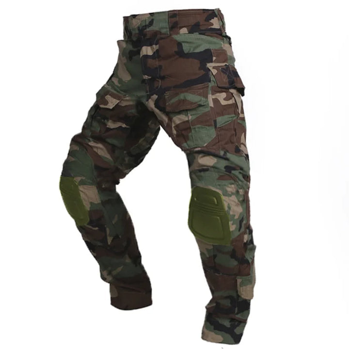 Hochwertige Herrenhose für aktive Männer: Cargo-Stil, robust und mit integriertem Knieschutz.