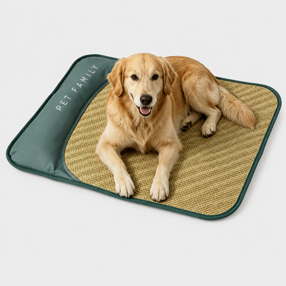 Atmungsaktive Kühlmatte für Haustiere mit integriertem Kissen, ideal zur Sommerabkühlung.