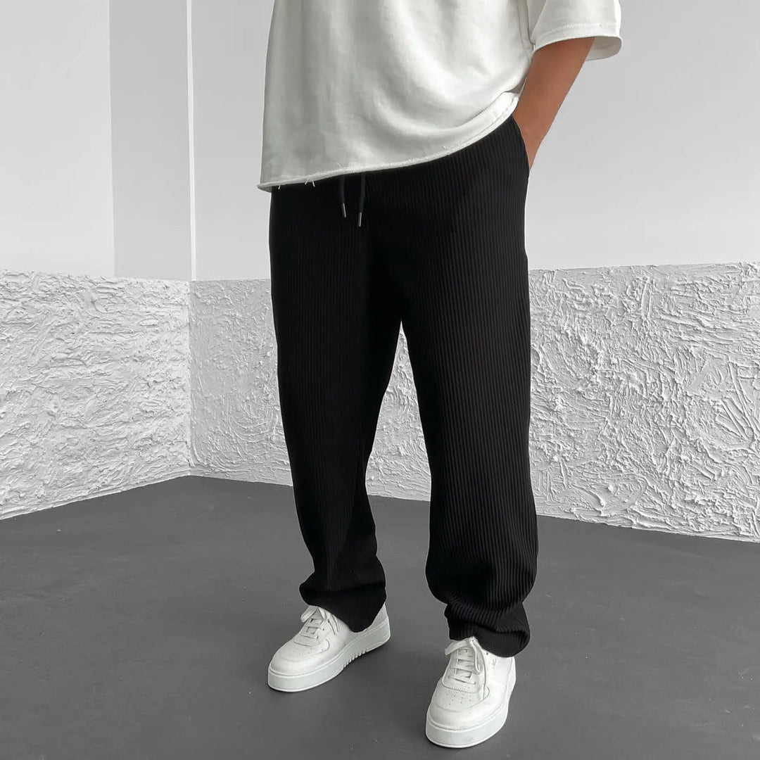 Stylische Streetwear Strickhose für Herren im Relaxed Fit. Moderner Look für Freizeit und Alltag.