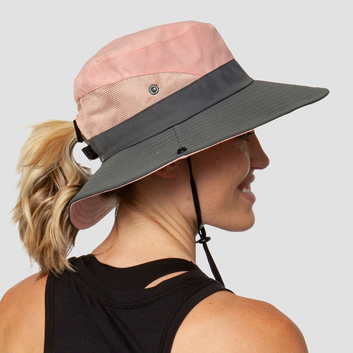 Atmungsaktiver Damen Sonnenhut Liane für den Sommer. UV-Schutz, faltbar & mit Pferdeschwanz-Option.