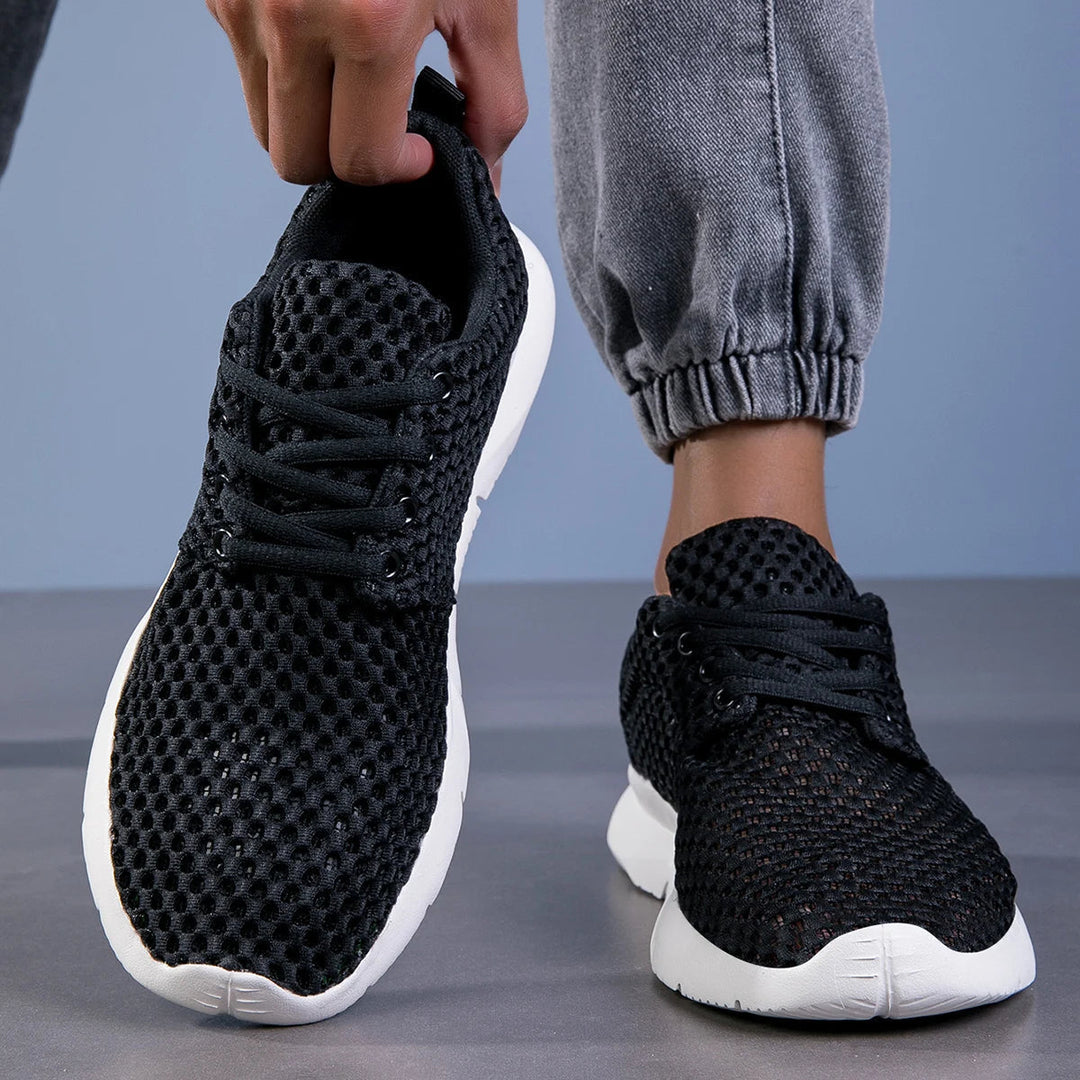 Weiche Innensohle der Herren Sneaker für maximalen Komfort. Atmungsaktive Freizeitschuhe leicht.