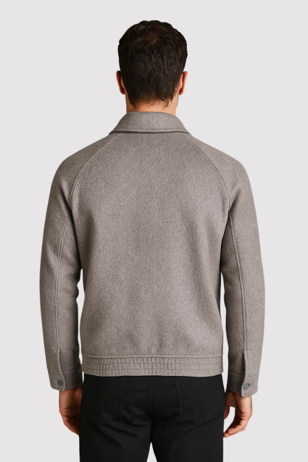 Moderne Herrenmode: Slim Fit Übergangsjacke mit Stehkragen für einen eleganten & zeitlosen Look.
