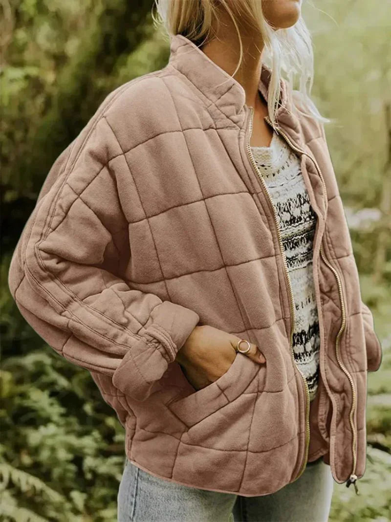 Damen Übergangsjacke Amaria im stilvollen Oversize-Look. Bequeme Casual Jacke für Frühling & Herbst.