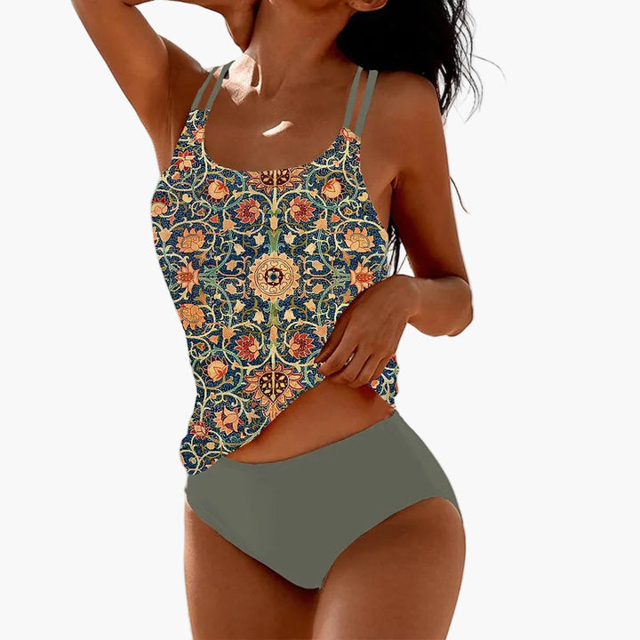 Damen Tankini Set mit lebhaftem Boho Mandala Muster, ideal für Strandoutfit & Pool. Sommer Bademode.