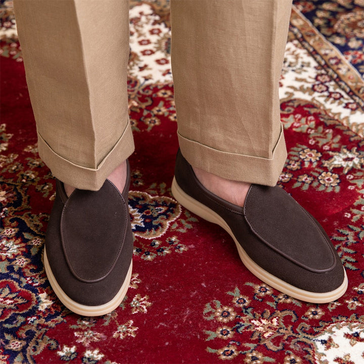 Klassische Herren Slipper, elegant und bequem. Perfekte Abendschuhe & Freizeitschuhe für modebewusste Männer.