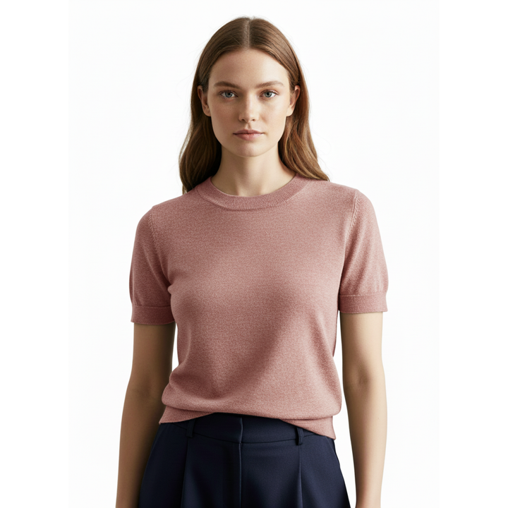 Elegantes Damen Kurzarm T-Shirt mit Rundhals und Slim Fit Passform. Tailliertes Basic Oberteil für jeden Tag.