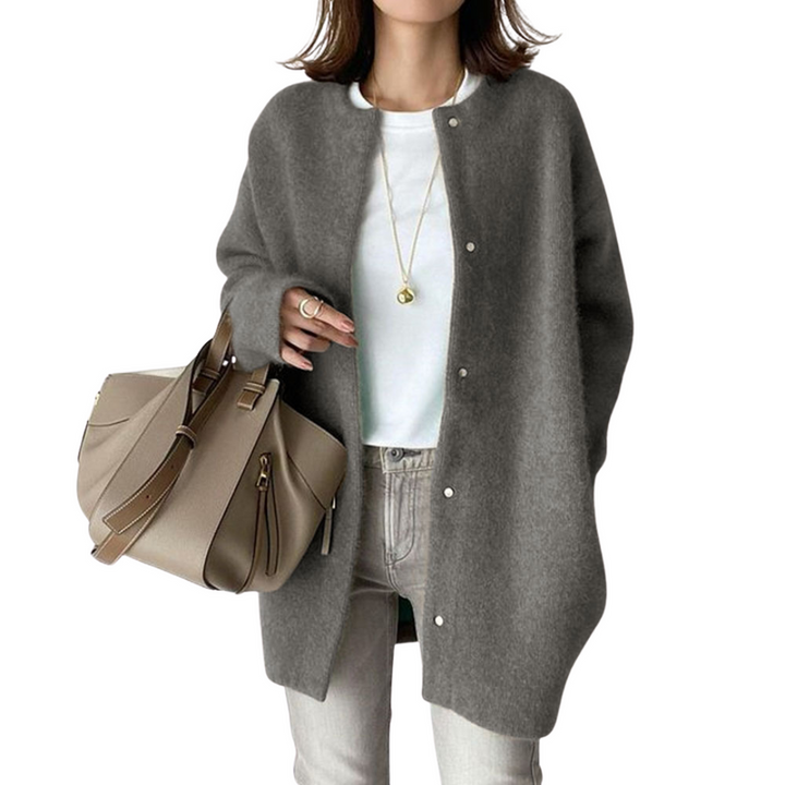 Leichte Damen Strickjacke, eleganter Langarm-Cardigan. Vielseitiges Oberteil für stilvolle Frühlings-Outfits.