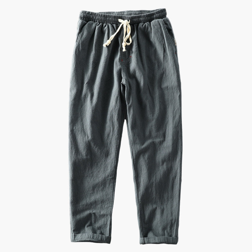 Klassische graue Herren Jogger, vielseitig kombinierbar und ideal für den Alltag und entspannte Freizeit.