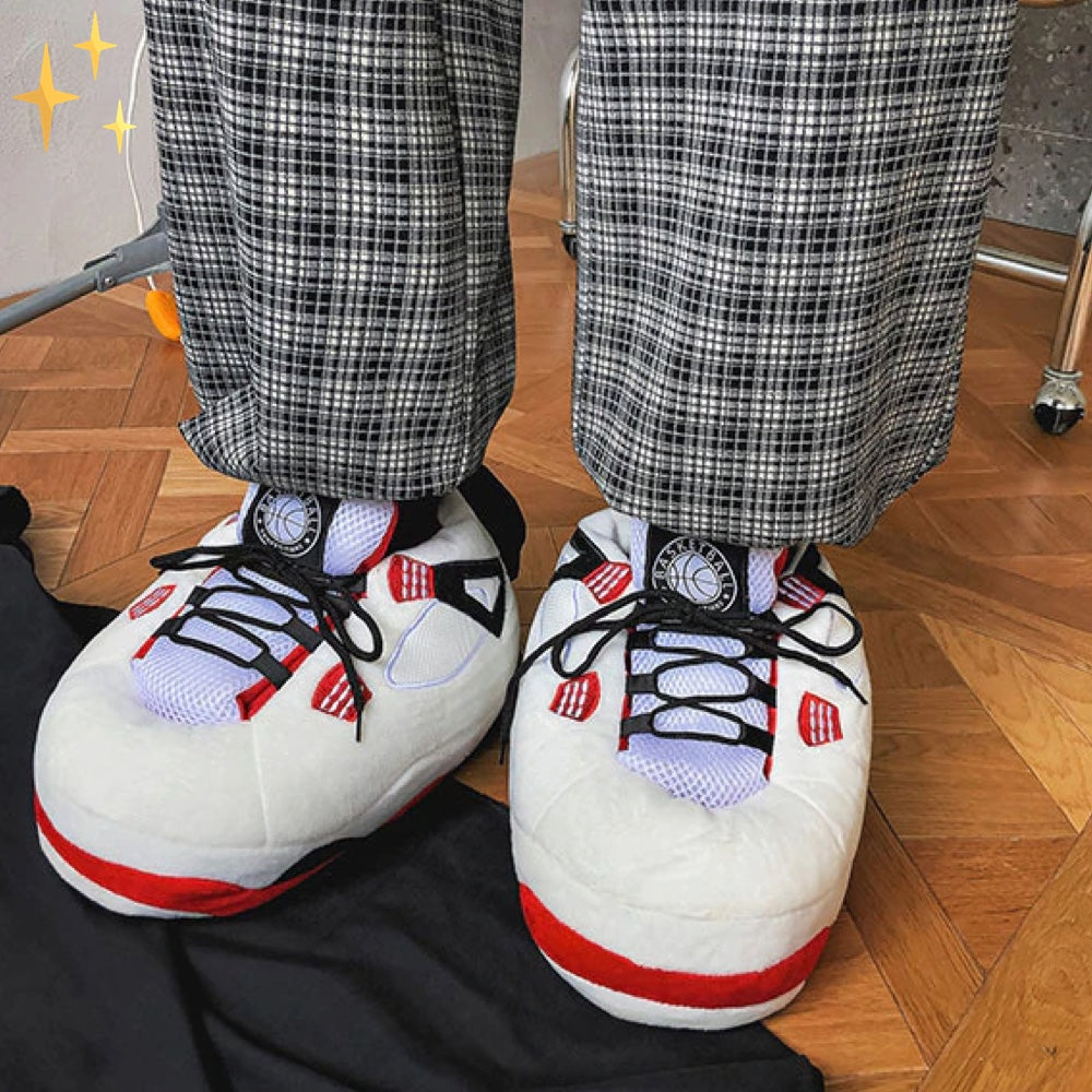 Trendige Unisex Sneaker-Slipper für ultimative Gemütlichkeit. Stylischer Komfortschuh für Homewear und Entspannung.