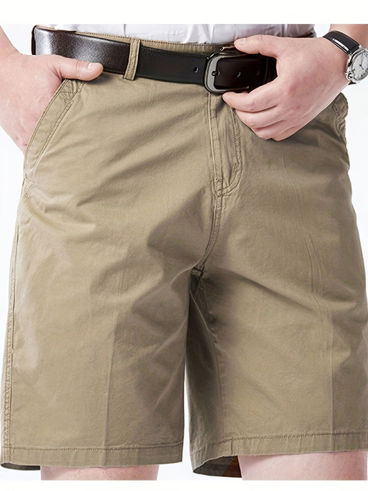 Trendige Casual Herrenshorts, hellgrau, super bequem. Perfekt für Sommer, Alltag und Reisen.