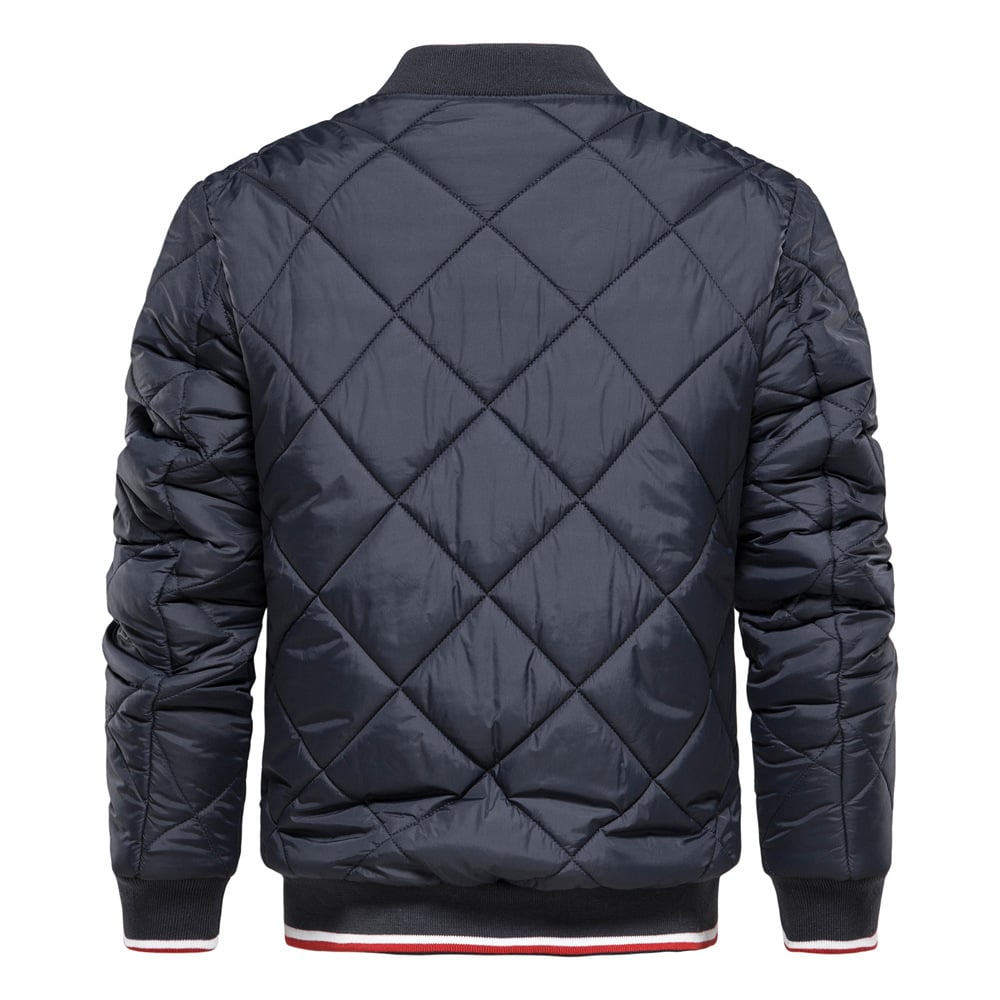 Schwarz Herren Steppjacke mit Stehkragen für den Winter. Bequeme Outdoorjacke, warm & vielseitig.