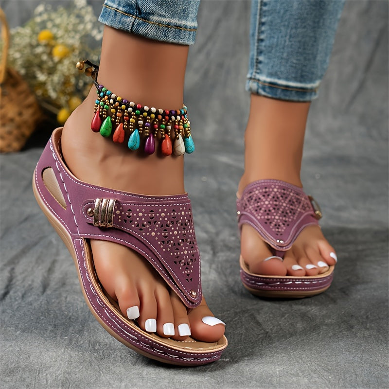 Elegante Bohemian Damensandalen mit offener Zehe, modische Flipflops für den Sommer.