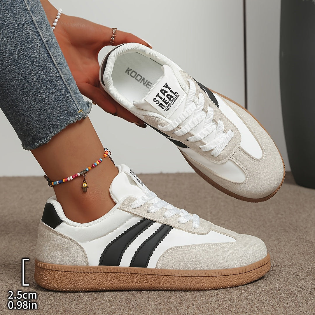 Bequeme Damen Turnschuhe im Retro-Stil, ideal für Alltag, Freizeit & Sport.