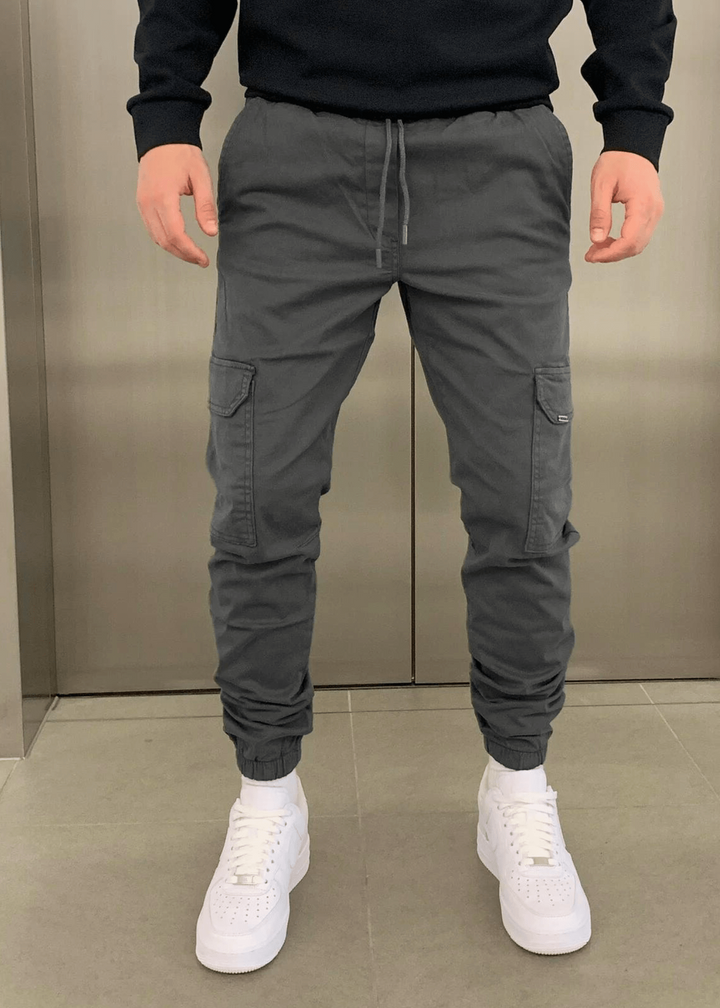 Bequeme Herren Freizeithose, Cargo-Jogginghose für maximalen Komfort den ganzen Tag. Mit praktischen Seitentaschen.