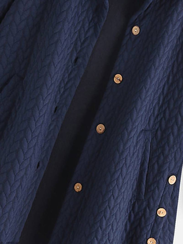 Damenjacke für Winter, warm, elegant & schlank geschnitten. Perfekt für Freizeitaktivitäten.