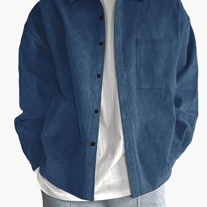 Lässiges Oversized Herrenhemd in neutraler Farbe; Casual Streetwear Hemd für den Alltag.