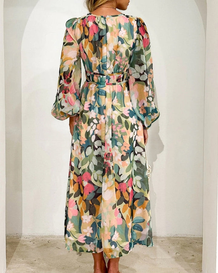 Leichtes Damen Blumenkleid für Frühling und Sommer; elegantes Freizeitkleid mit schickem floralem Design.